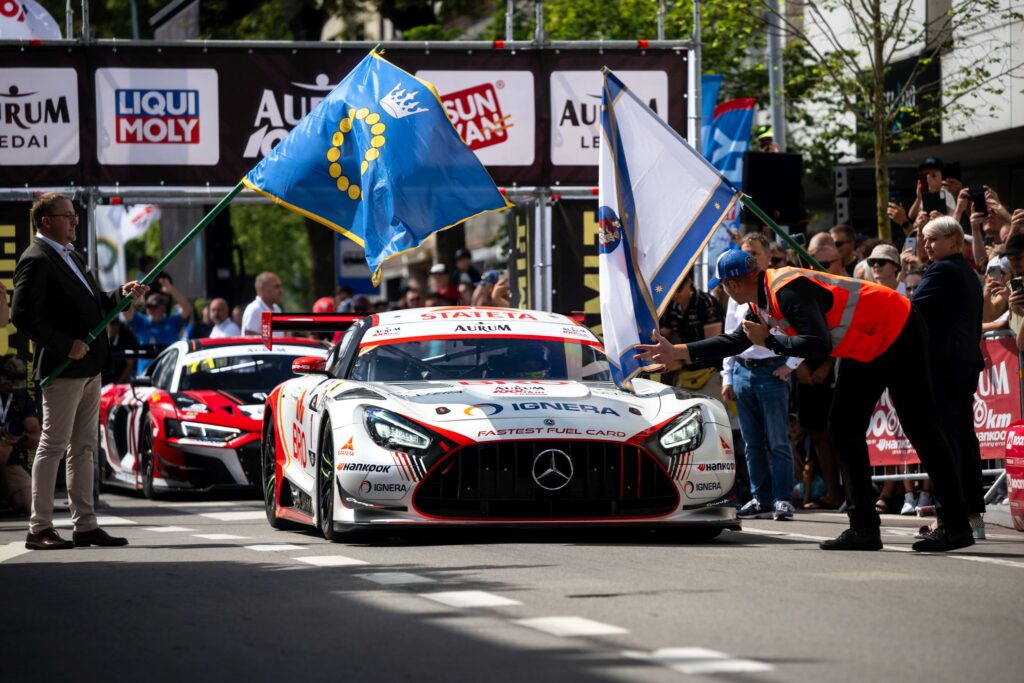 Šventinė dovana, teikianti galimybę mėgautis „Aurum 1006 km powered by Hankook“ lenktynėmis