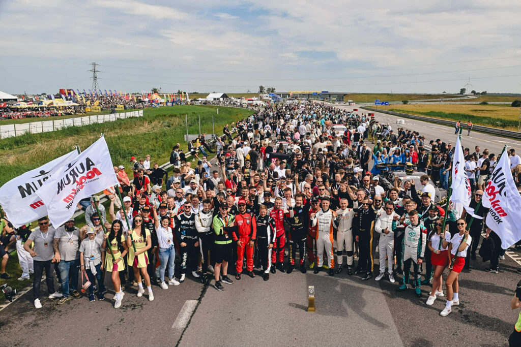 Duotas iškilmingas startas „Aurum 1006 km powered by Hankook“ lenktynėms Palangoje